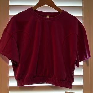 Lululemon fuchsia shirt